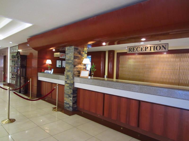 Grand Regal Hotel Баколод Екстериор снимка