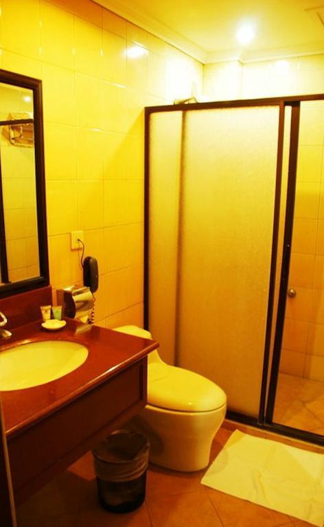 Grand Regal Hotel Баколод Стая снимка