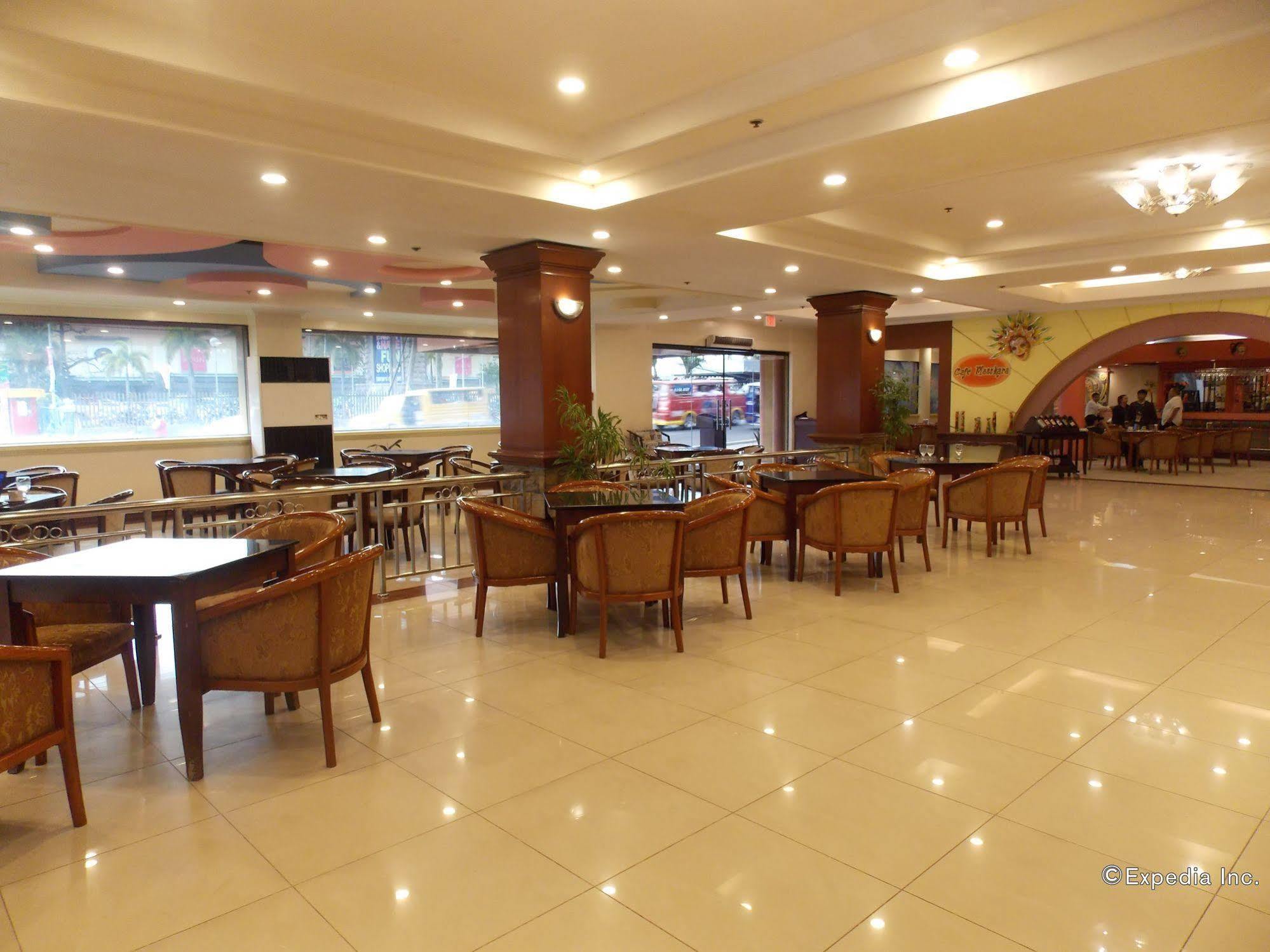Grand Regal Hotel Баколод Екстериор снимка