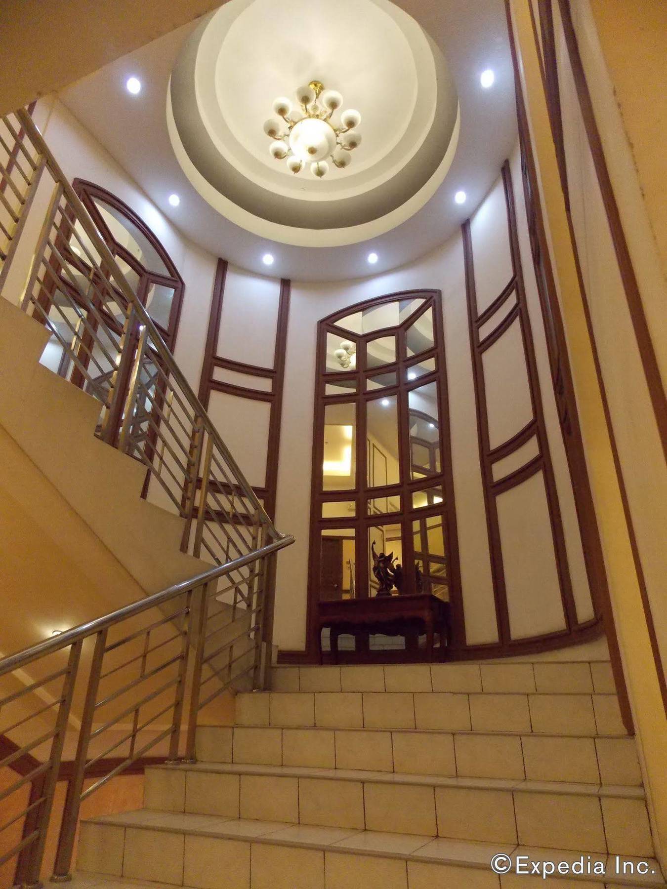 Grand Regal Hotel Баколод Екстериор снимка