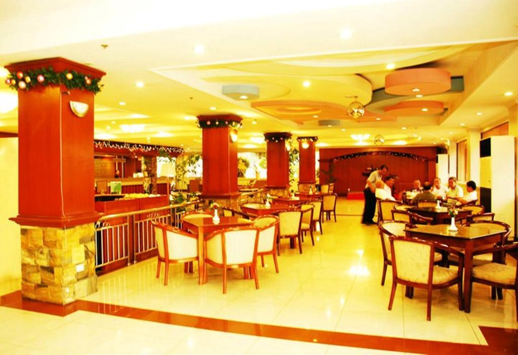 Grand Regal Hotel Баколод Екстериор снимка